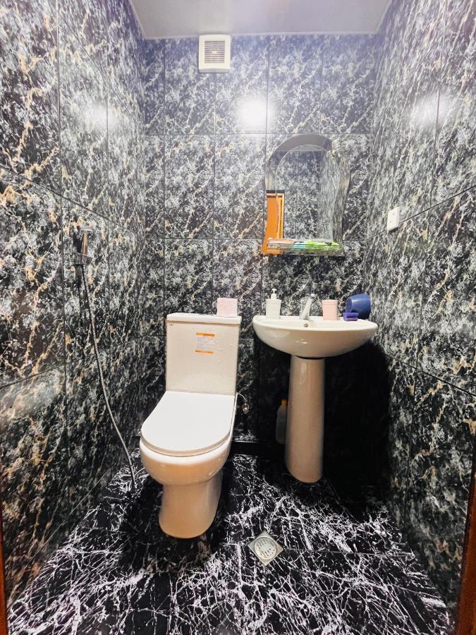 Apartment Haidar Abashidze Batumi Eksteriør bilde