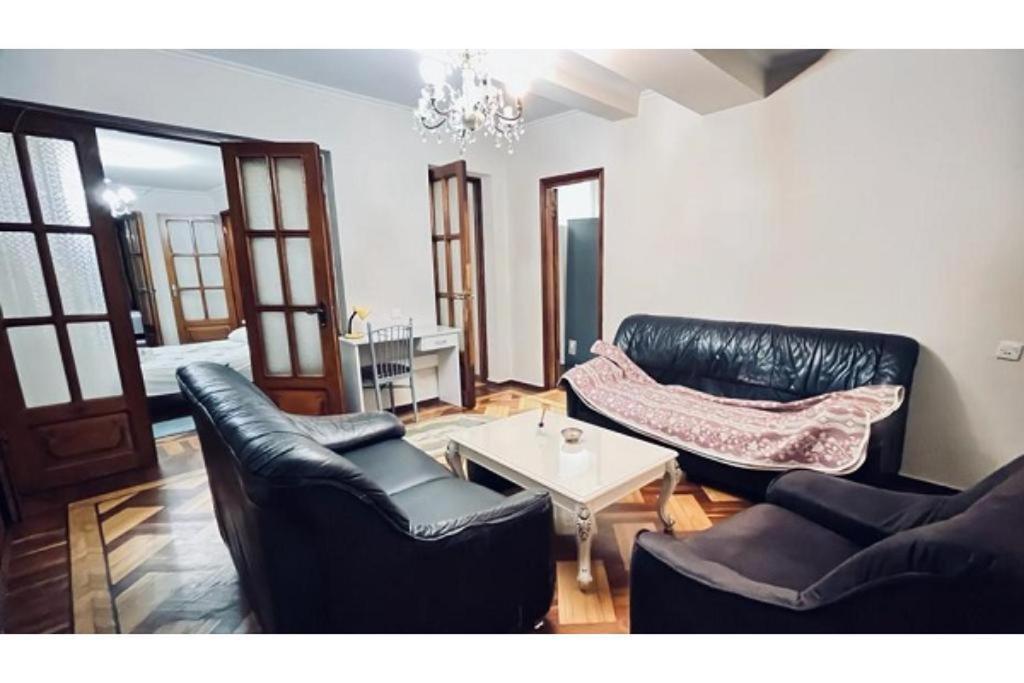 Apartment Haidar Abashidze Batumi Eksteriør bilde